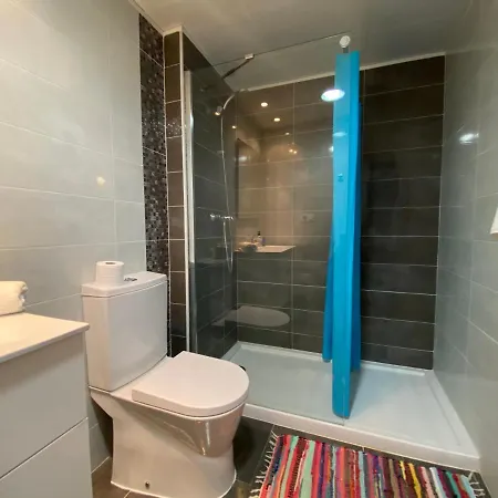 Impresionante Piso De Planta Baja Cerca Al Mar 아파트