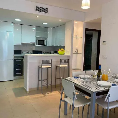 Impresionante Piso De Planta Baja Cerca Al Mar *