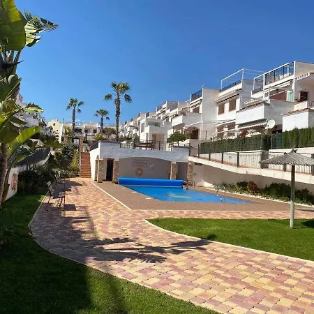 Impresionante Piso De Planta Baja Cerca Al Mar