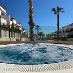 Impresionante Piso De Planta Baja Cerca Al Mar! * 또레비에하