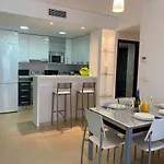 Impresionante Piso De Planta Baja Cerca Al Mar! *