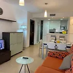 Impresionante Piso De Planta Baja Cerca Al Mar! 아파트 *