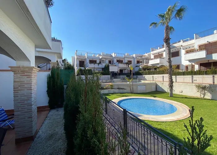 Impresionante Piso De Planta Baja Cerca Al Mar! Διαμέρισμα