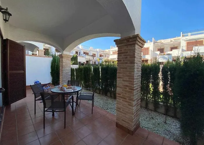 Impresionante Piso De Planta Baja Cerca Al Mar! Τορεβιέχα