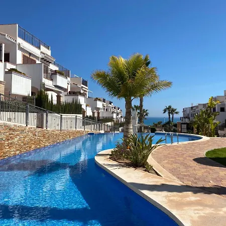 Impresionante Piso De Planta Baja Cerca Al Mar * Torrevieja