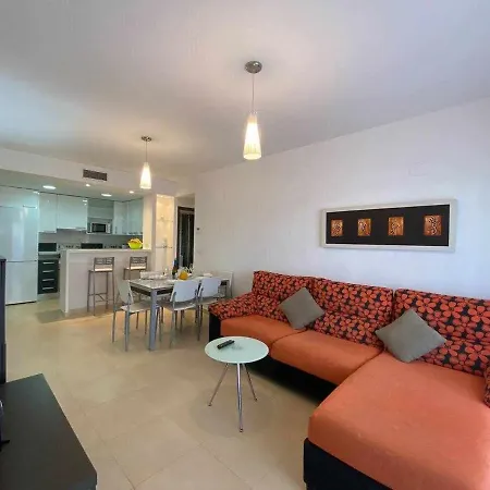 Impresionante Piso De Planta Baja Cerca Al Mar Torrevieja