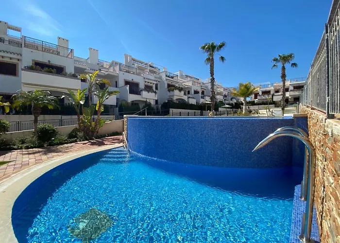 Impresionante Piso De Planta Baja Cerca Al Mar! Lägenhet