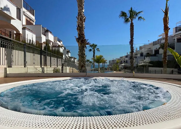 Impresionante Piso De Planta Baja Cerca Al Mar! * Torrevieja