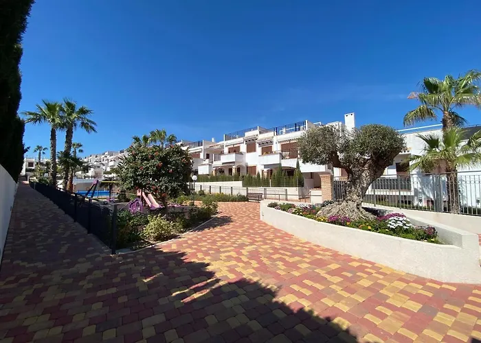 Impresionante Piso De Planta Baja Cerca Al Mar! Lägenhet