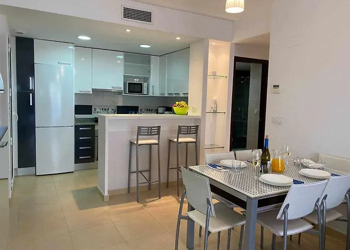 Impresionante Piso De Planta Baja Cerca Al Mar! *